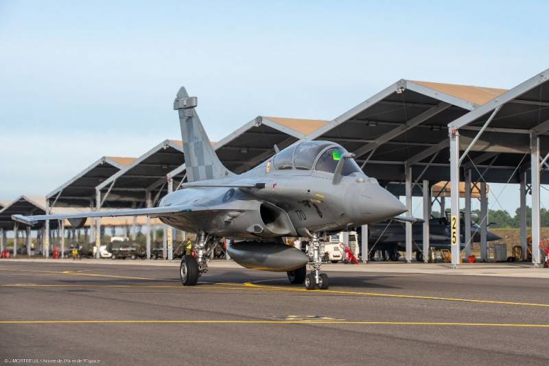 El primer “Rafale” de la Fuerza Aérea de Croacia. (foto Armée de l El primer “Rafale” de la Fuerza Aérea de Croacia. (foto Armée de l
