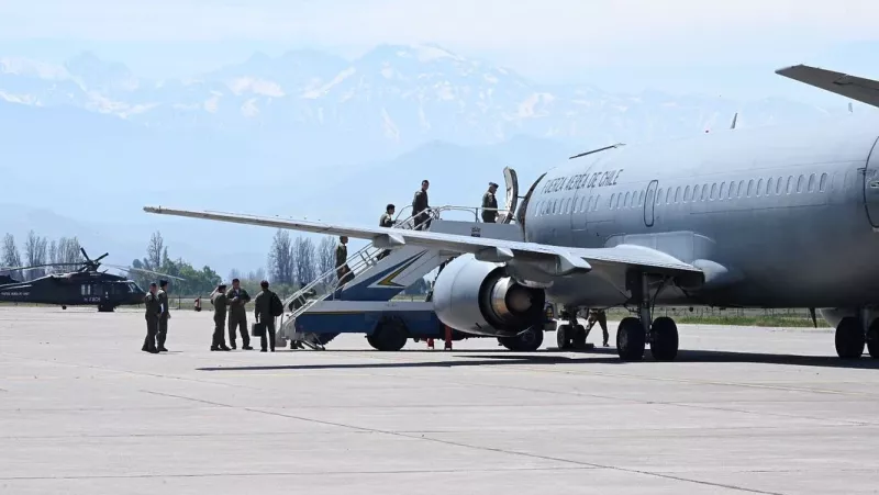 Embarque del personal de la Fuerza Aérea de Chile que va a Israel. Foto: Ministerio de Defensa Embarque del personal de la Fuerza Aérea de Chile que va a Israel. Foto: Ministerio de Defensa