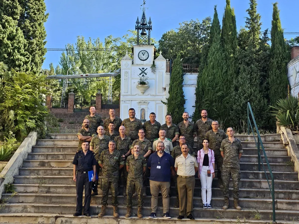 Visita del MADOC a la planta de FMG (FMG)