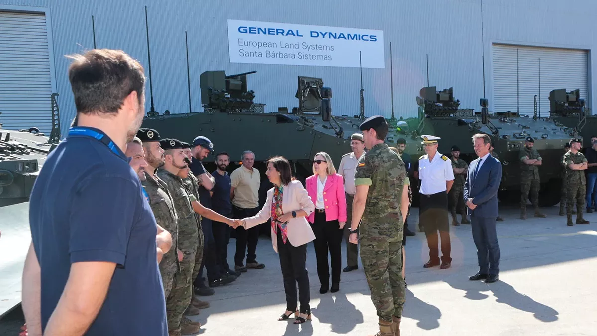 Robles supervisa los avances del programa VCR 8x8. Robles supervisa los avances del programa VCR 8x8.