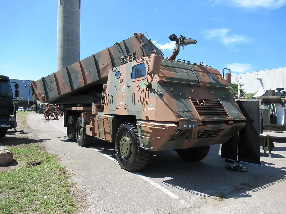 El sistema Astros en el Ejército brasileño. El sistema Astros en el Ejército brasileño.