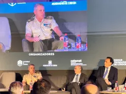 El teniente general Fernando Garca y Garca de las Hijas durante su intervencin.