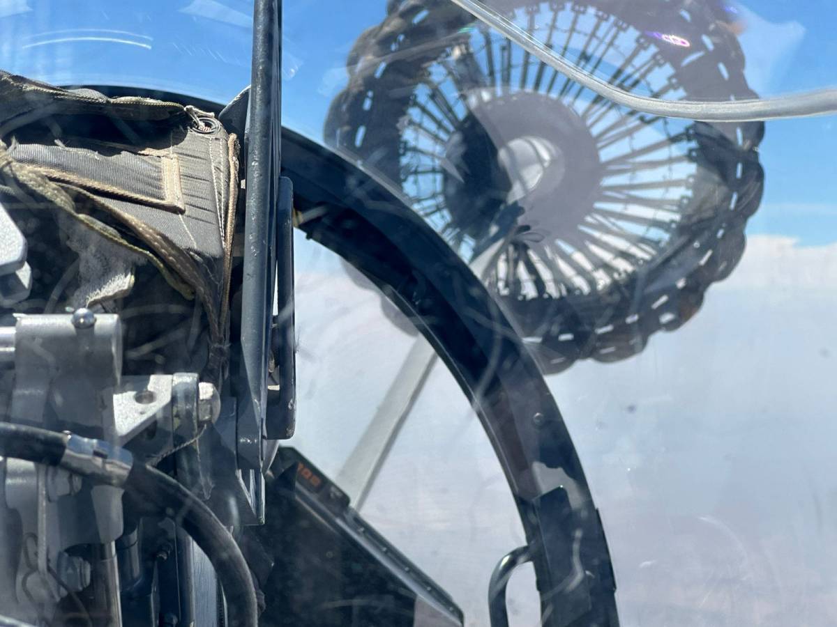 Operación de reabastecimiento en vuelo con Hércules de la Fuerza Aérea del Perú. Operación de reabastecimiento en vuelo con Hércules de la Fuerza Aérea del Perú.