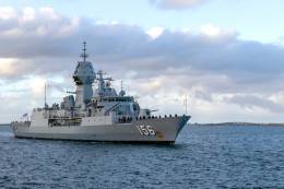 La fragata HMAS “Toowoomba”, cuyos buceadores fueron acosados por un destructor chino. (foto Ministerio de Defensa de Australia)