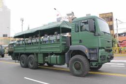 Camión portatropa MAN TGM-MIL 29.440 del Ejército del Perú.