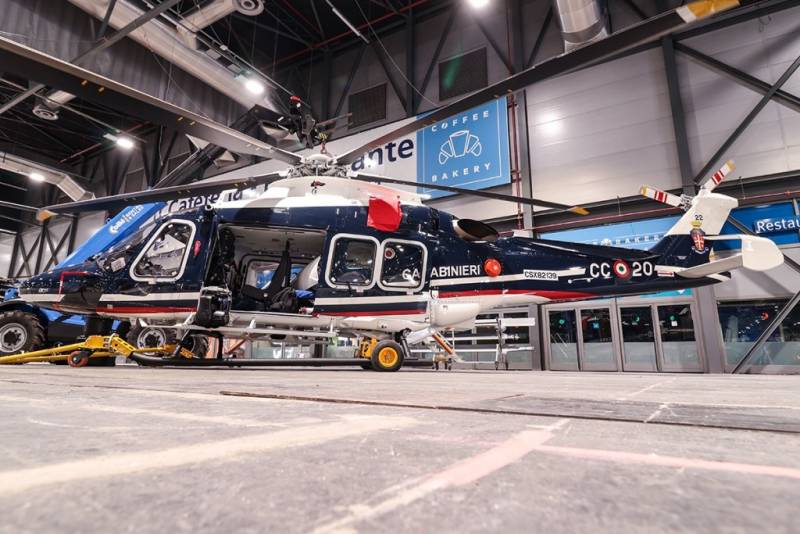 Uno de los más aerodinámicos diseños de la firma Leonardo, es este AW169 del Arma di Carabinieri italiana. Uno de los más aerodinámicos diseños de la firma Leonardo, es este AW169 del Arma di Carabinieri italiana.