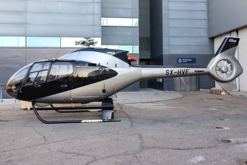 Uno de los pequeños Airbus Helicopters H120.
