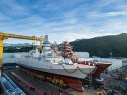 La fragata antes de su puesta a flote (Fincantieri)
