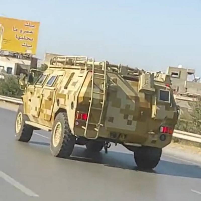 Vehículos Mengshi CSK-131 en una de las carreteras de Túnez (imagen Mourad TN) Vehículos Mengshi CSK-131 en una de las carreteras de Túnez (imagen Mourad TN)