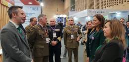 Viceministra Defensa de Colombia, segunda por la derecha, en  el pabelln de Espaa en Expodefensa 2023