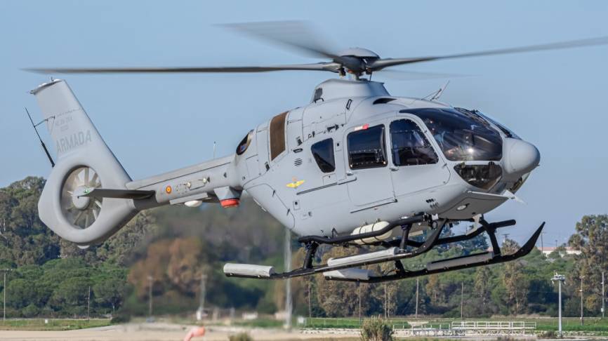 Con la entrega de los H135 a la Armada, los tres servicios de las Fuerzas Armadas españolas cuentan con este modelo de helicópteros. (foto José Antonio Almarza)