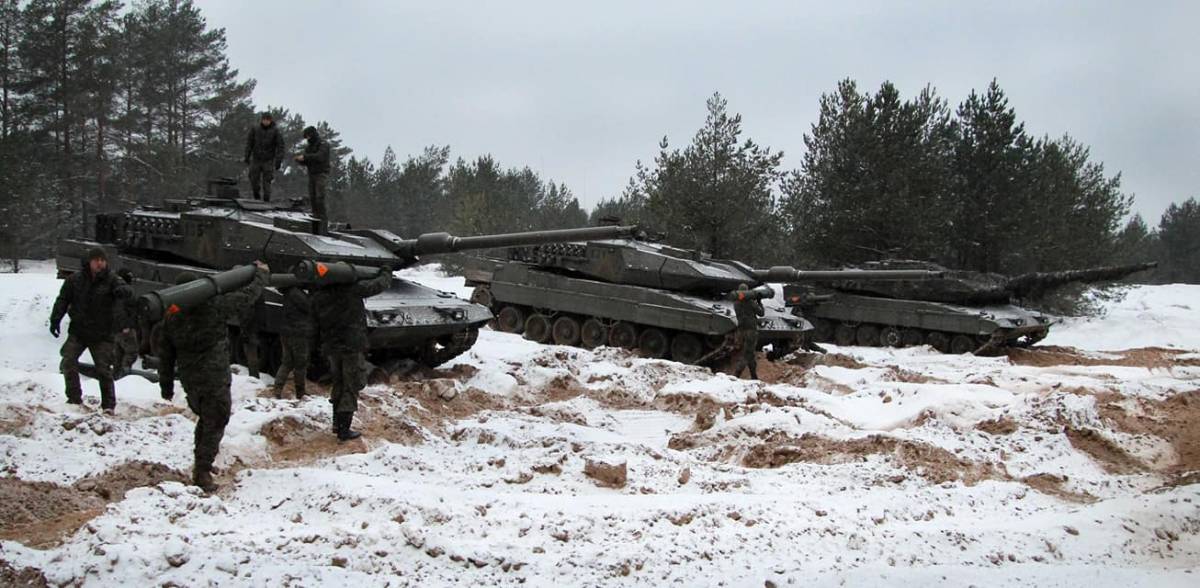 Leopardos desplegados por el Ejrcito de Tierra (Estado Mayor de la Defensa)