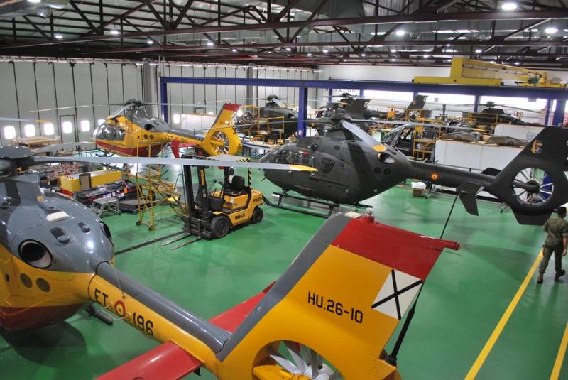 Foto unidad técnica de mantenimiento de la ACAVIET (Ejército de Tierra) Foto unidad técnica de mantenimiento de la ACAVIET (Ejército de Tierra)