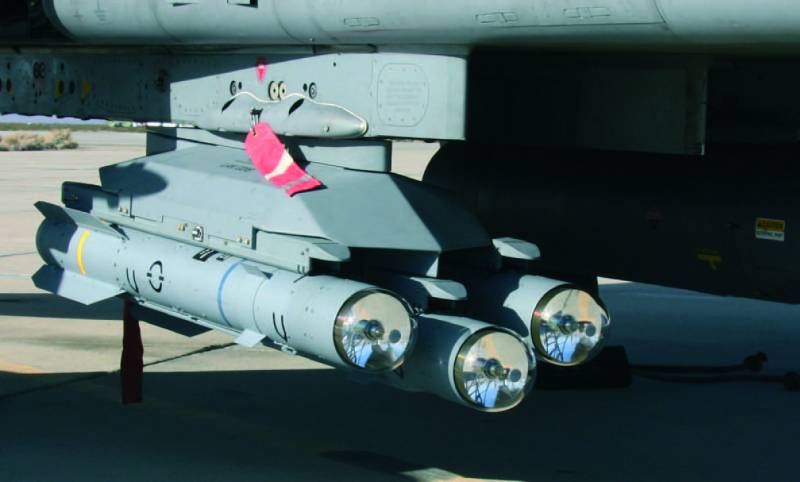 Los Brimstone son misiles que pueden situarse en grupos de 3 en los pilones de los Eurofighter. (MBDA) Los Brimstone son misiles que pueden situarse en grupos de 3 en los pilones de los Eurofighter. (MBDA)