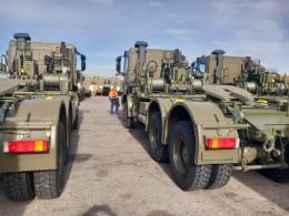 Cabezas tractoras Iveco 6x6 HD9 que acaba de recibir la AGTP1. (Foto FUTER)