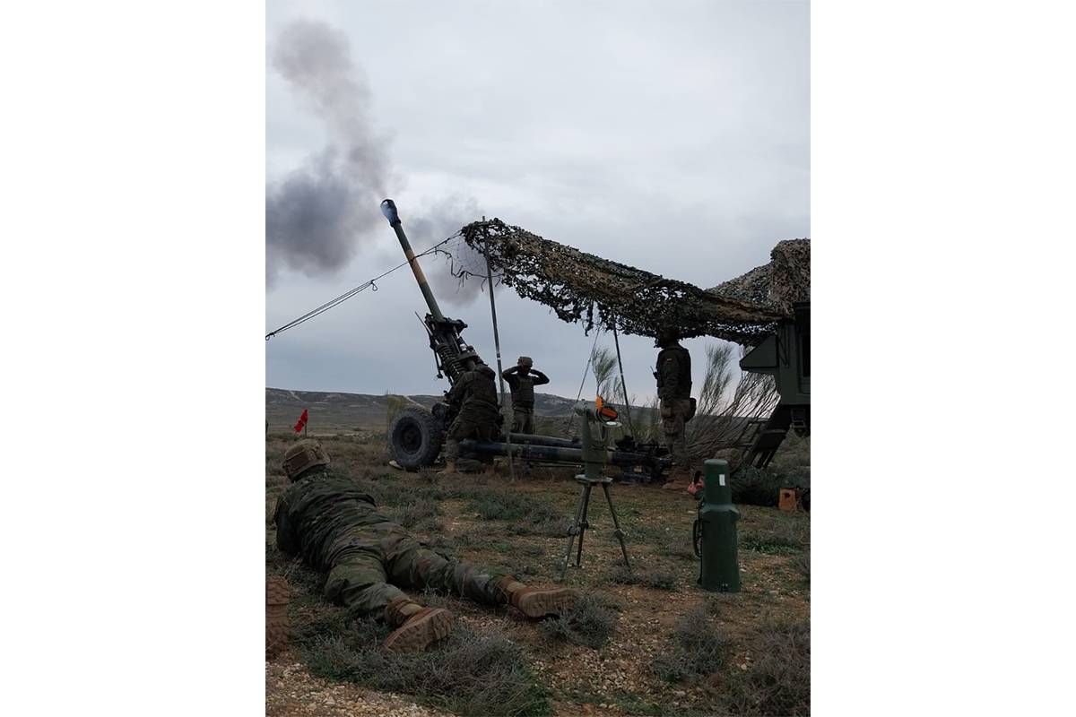 Ejercicio de tiro de Artillería. Ejercicio de tiro de Artillería.