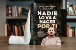 Foto del libro “Nadie lo va a hacer por ti” (La Esfera de los Libros) Foto del libro “Nadie lo va a hacer por ti” (La Esfera de los Libros)