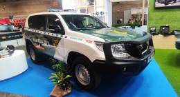 El Toyota Land Cruiser de la Guardia Civil dotado del parachoques SpartanBar, expuesto en Secur 2024. (foto Julio Maz)