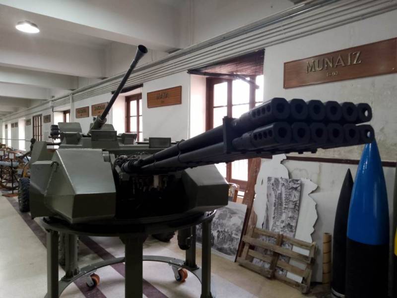 Poco conocido prototipo de torre con sistema Meroka, actualmente en el Museo de la Academia de Artillería en Segovia (autor) Poco conocido prototipo de torre con sistema Meroka, actualmente en el Museo de la Academia de Artillería en Segovia (autor)