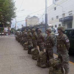 Militares en apoyo logistico, hasta hora fue la tarea.