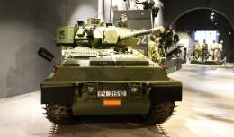 El carro de combate Scorpion FV-101 expuesto en el Quartel de Batallones. (foto Julio Maz)