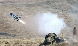 Lanzamiento de un misil desde el Javelin ATGM. Foto defenceimages.gov.uk.