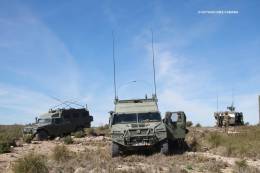 Unos pocos vehculos convenientemente carrozados y con equipos pueden ser Puestos de Mando idneo para coordinar el combate de unidades tipo Batalln. (Octavio Dez Cmara)