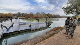 El RPEI n12 dispone de material con el que establecer tanto puentes flotantes como pontones mviles con los que mover equipo en cursos de agua. (Ejrcito de Tierra) 