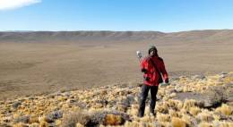 Vista del crter durante un perfil realizado con un magnetmetro escalar.  