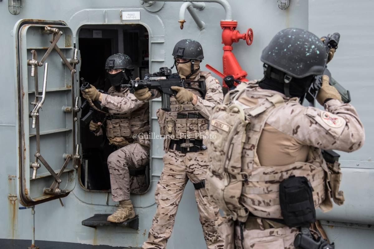 Los EOS se nutren de voluntarios de secciones los cuales son evaluados y cribados dependiendo de las necesidades del EO.Una vez llegados a este punto los Jefes de los EOS realizan una junta de evaluacion donde se escogen a los candidatos y reservas de cada EO. Los EOS se nutren de voluntarios de secciones los cuales son evaluados y cribados dependiendo de las necesidades del EO.Una vez llegados a este punto los Jefes de los EOS realizan una junta de evaluacion donde se escogen a los candidatos y reservas de cada EO.