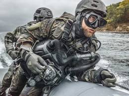 Los operadores de la FGNE ya disponen del novedoso equipo LAR 8000 que les permite bucear en distintas modalidades y hacerlo de forma discreta. (Drger)