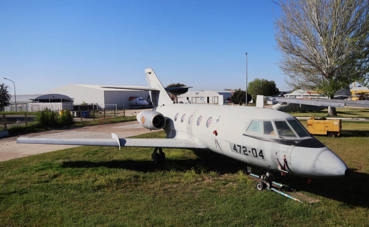 El Falcon 20 EW recientemente expuesto en el Museo de Aeronáutica y Astronáutica de Cuatro Vientos. (foto Julio Maíz Gutiérrez) El Falcon 20 EW recientemente expuesto en el Museo de Aeronáutica y Astronáutica de Cuatro Vientos. (foto Julio Maíz Gutiérrez)