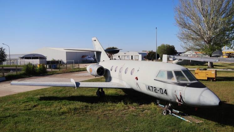 El Falcon 20 EW recientemente expuesto en el Museo de Aeronutica y Astronutica de Cuatro Vientos. (foto Julio Maz Gutirrez)