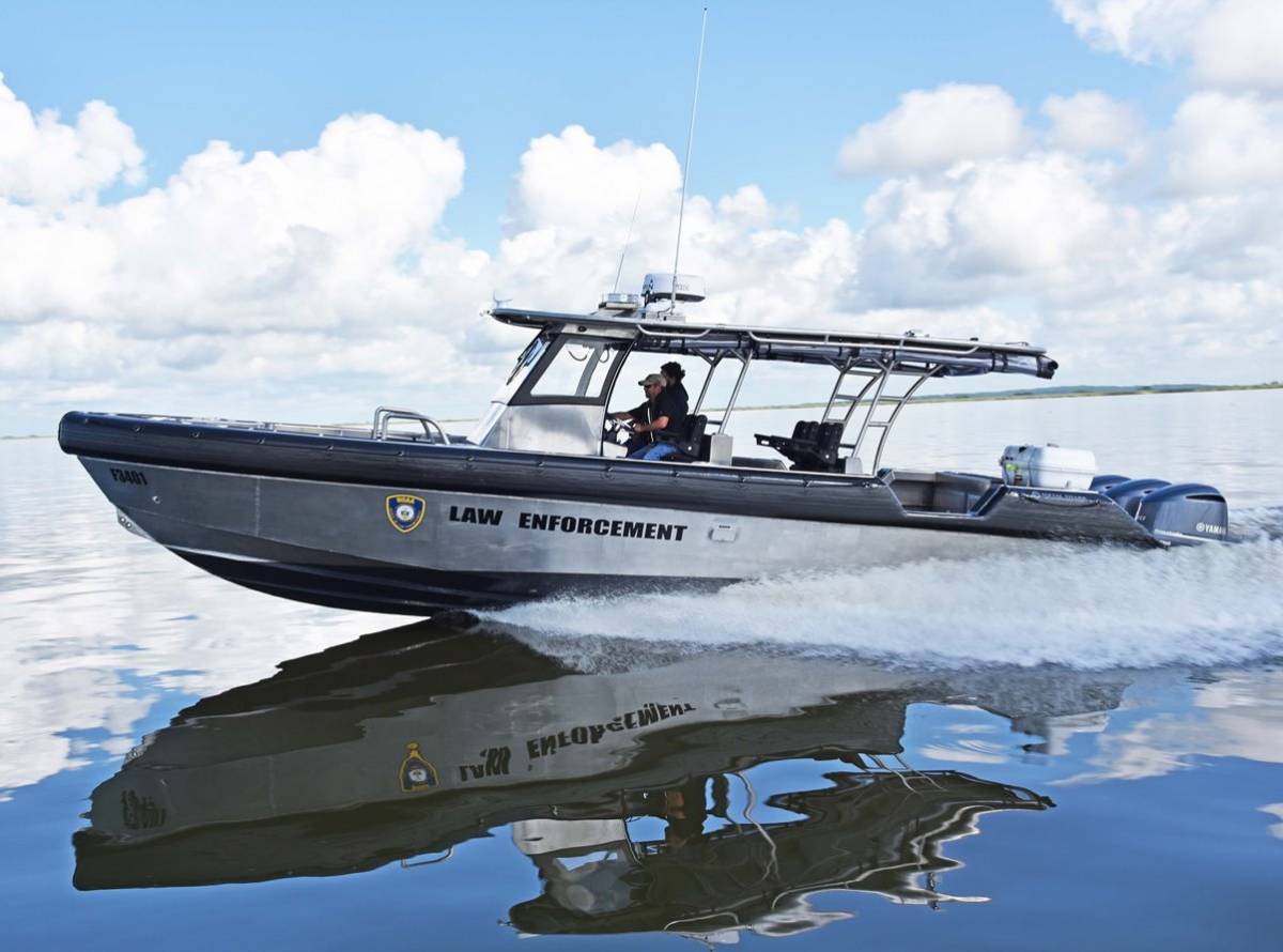 Bote patrullero 36 Fearless de la Oficina de Aplicación de la Ley de la NOAA. (Foto Metal Shark Boats) Bote patrullero 36 Fearless de la Oficina de Aplicación de la Ley de la NOAA. (Foto Metal Shark Boats)