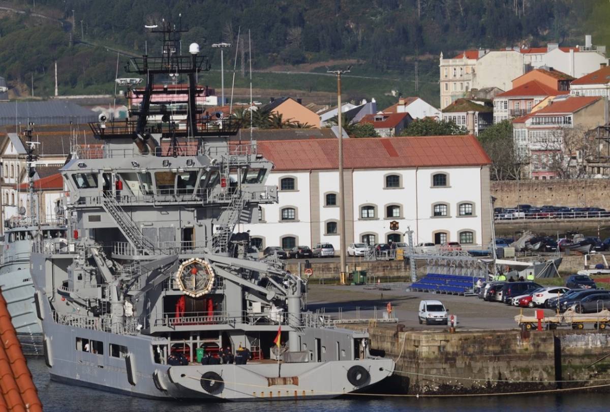 Vista de popa del nuevo buque multipropsito de Carnota. (foto Julio Maz)