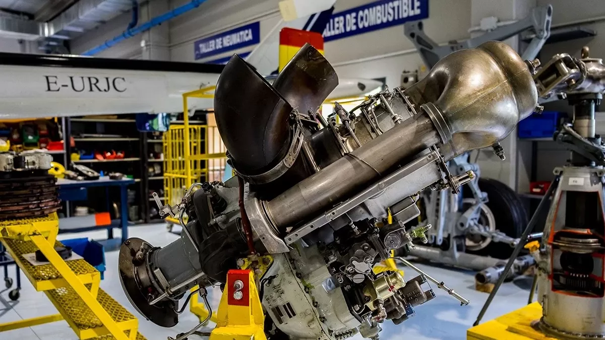 Taller de motores de Aviation Group. Foto: Aviation Group