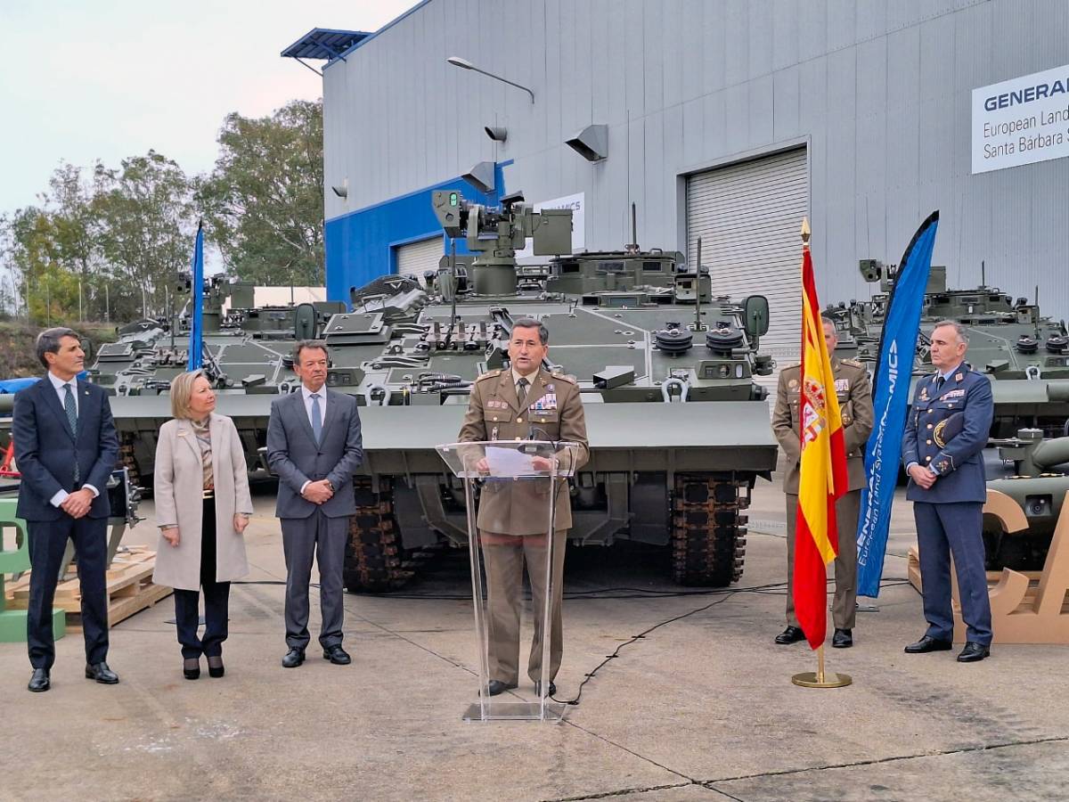 Entrega de los primeros seis vehículos de zapadores Castor en diciembre del año pasado (Ejército de Tierra) Entrega de los primeros seis vehículos de zapadores Castor en diciembre del año pasado (Ejército de Tierra)