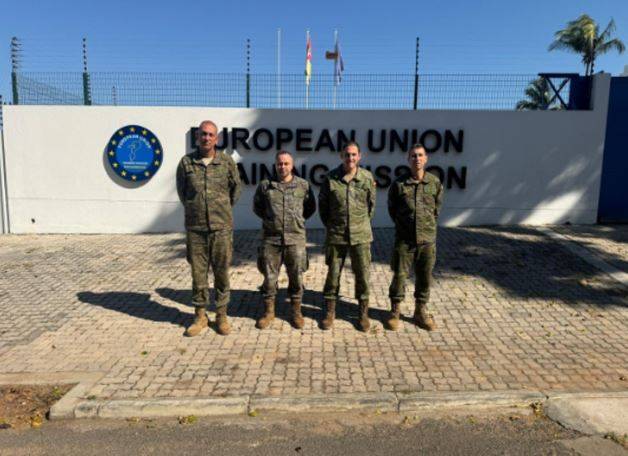 Relevo de los observadores españoles en EUTM Mozambique. Relevo de los observadores españoles en EUTM Mozambique.