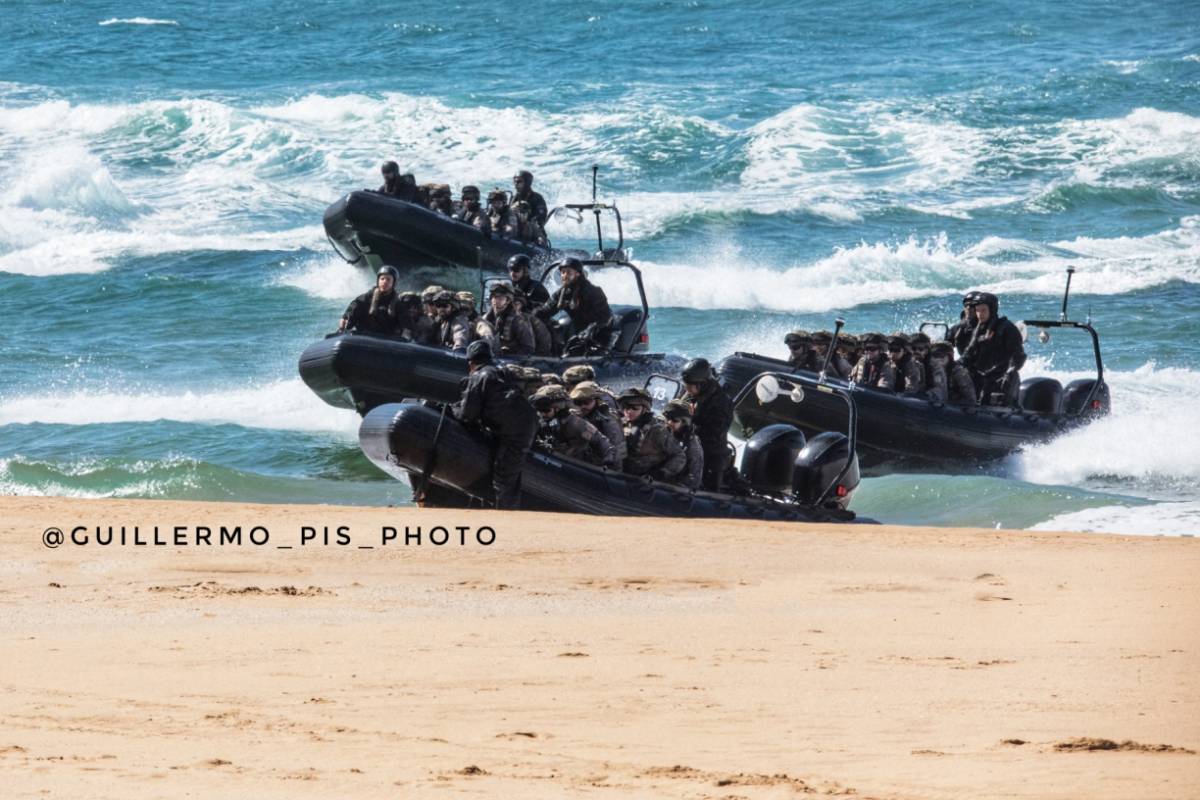 Para este ejercicio además de para la revista Naval, parte del Grupo Expedicionario de Combate "Dedalo24" fue trasladado desde Rota hasta las costas Asturianas. Para este ejercicio además de para la revista Naval, parte del Grupo Expedicionario de Combate "Dedalo24" fue trasladado desde Rota hasta las costas Asturianas.