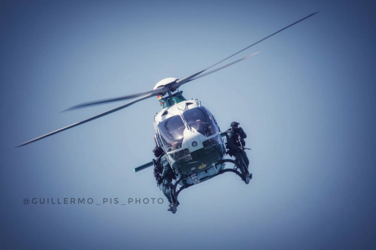 También hay que mencionar el impresionante nivel del Servicio Aéreo de la Guardia Civil ,completamente integrado con la unidad en este tipo de operaciones. También hay que mencionar el impresionante nivel del Servicio Aéreo de la Guardia Civil ,completamente integrado con la unidad en este tipo de operaciones.