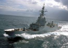 Entre las principales plataformas de la Armada dotadas con equipos de Indra estn las fragatas F-100 (Armada)