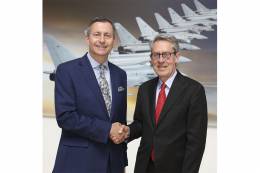 Simon Ellard, director general de NETMA y Giancarlo Mezzanatto, CEO de Eurofighter (Eurofighter)