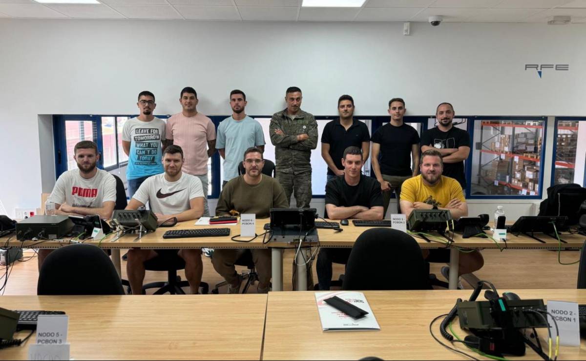 Foto grupal de la edición de mayo (RFE) Foto grupal de la edición de mayo (RFE)