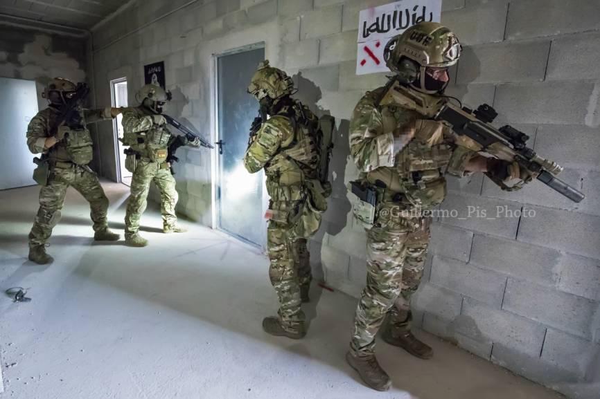 Como curiosidad, comentar que la UOE2 toma este nombre debido a que en el momento de su creación ya existía una UOE dentro de la Infantería de Marina.