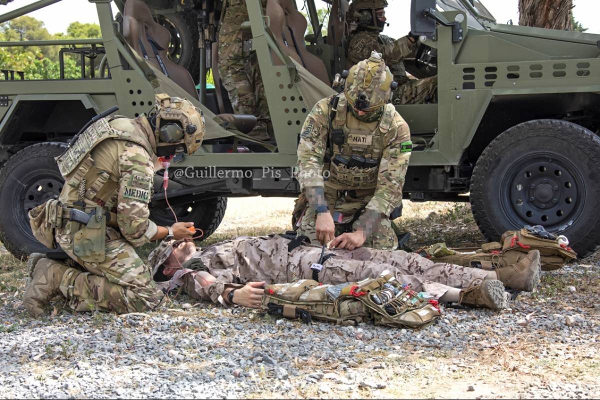 El MOE posee un centro de formacin y entrenamiento de sanitarios capaz de replicar ambientes especficos y situaciones de estrs en combate que sumado a la utilizacin de maniques de ultima generacin tremendamente realistas dan como resultado a un personal con una cualificacin excepcional.