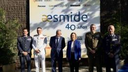 La celebraci�n cont� con la presencia de la Secretaria de Estado de Defensa Maria Amparo Valcarce y los responsables de las Fuerzas Armadas (AESMIDE)