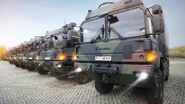 Camiones UTF 6x6 de Rheinmetall aparcados.