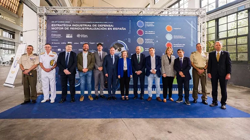Algunas de las personalidades que han participado en el evento (SEKUENS). Foto de grupo con algunas de las personalidades que han participado en el evento (SEKUENS).