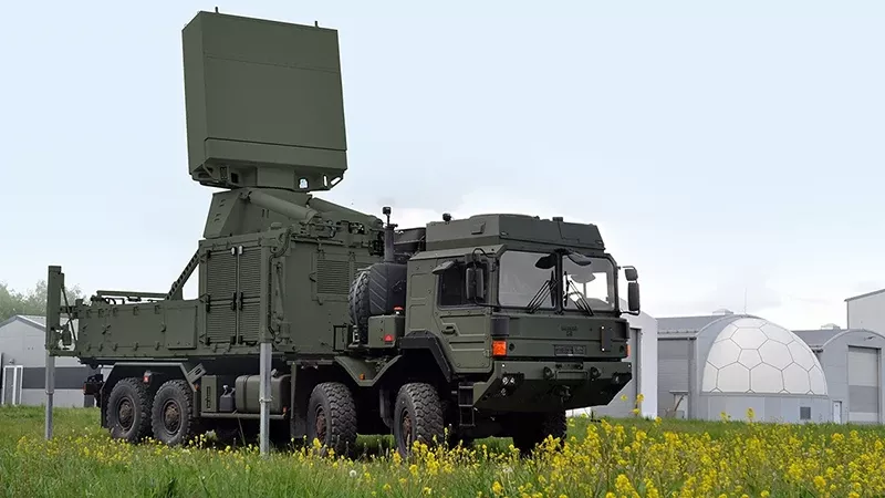 El radar TRML-4D. Foto Hensoldt. El radar TRML-4D en un camión.