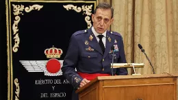 El nuevo JEMA, general del aire Francisco Braco Carb durante toma de posesin. Foto: Julio Maz